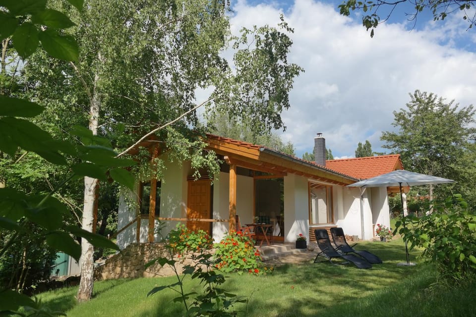 Property building, Facade/entrance, Garden