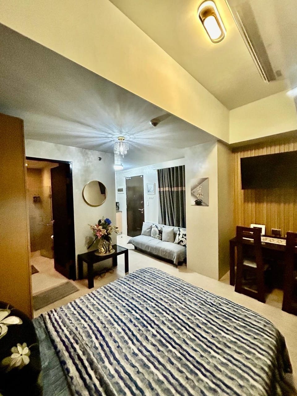Studio Room Walking Airport, In City Of Newport City Apartment in Pasay