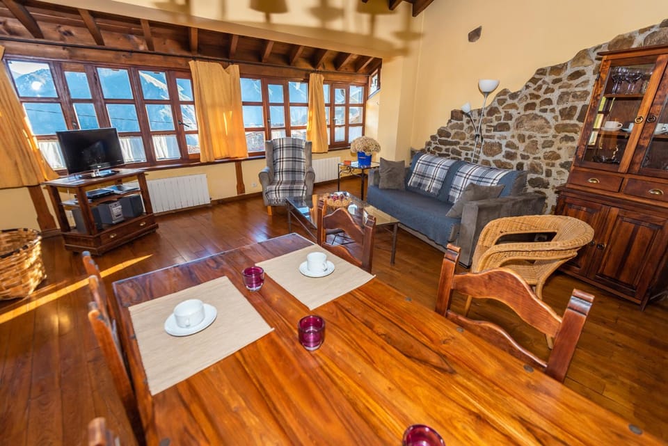 TV and multimedia, Dining area