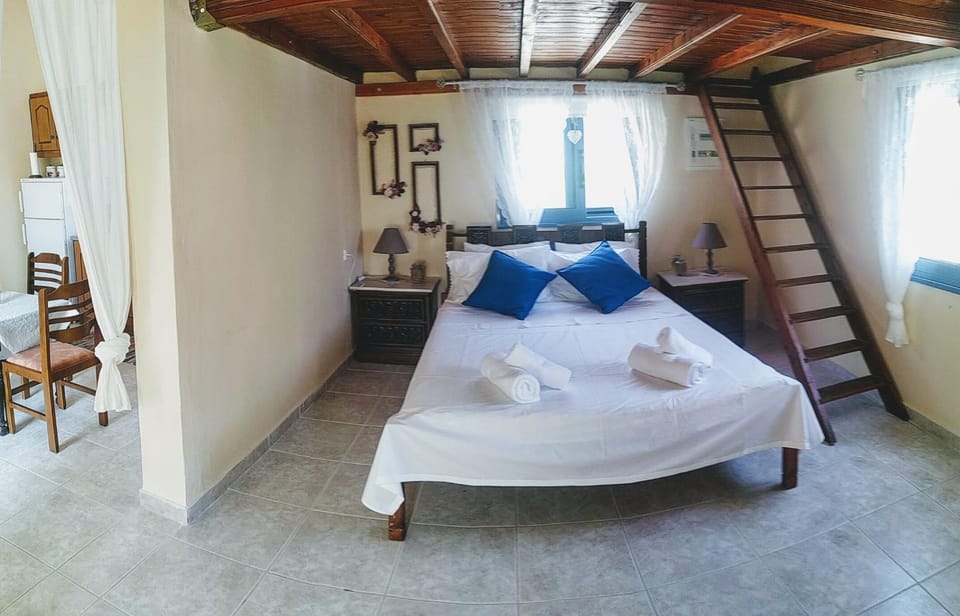 Zoes House House in Karpathos, 857 00, Greece