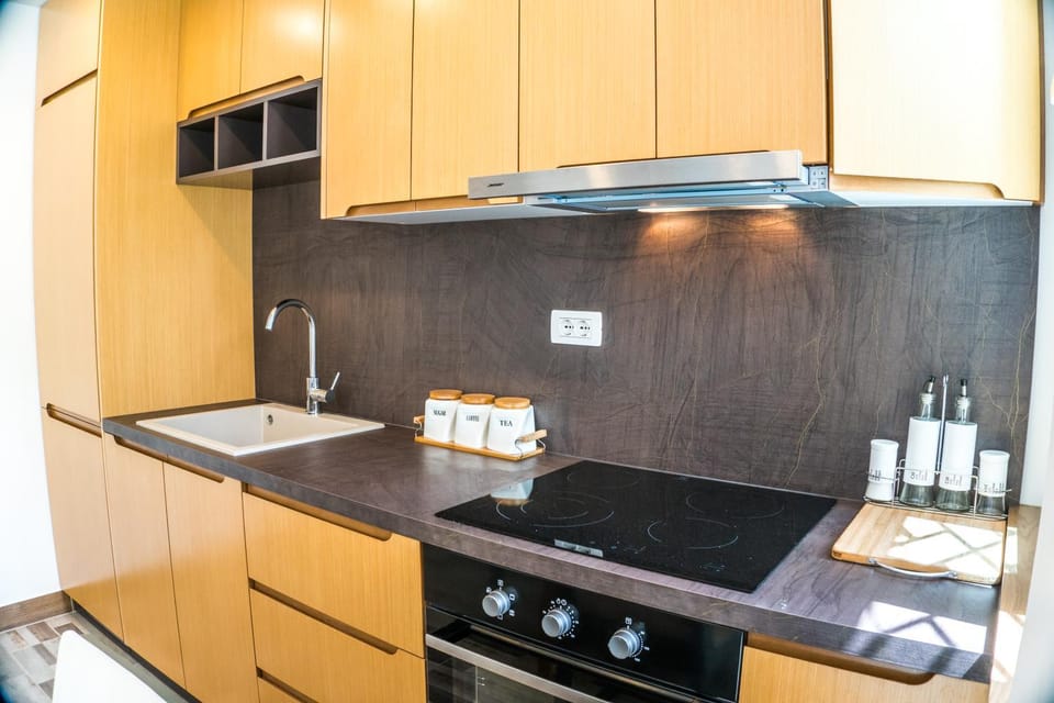 Kitchen or kitchenette, Dining area, Lunch, Lunch
