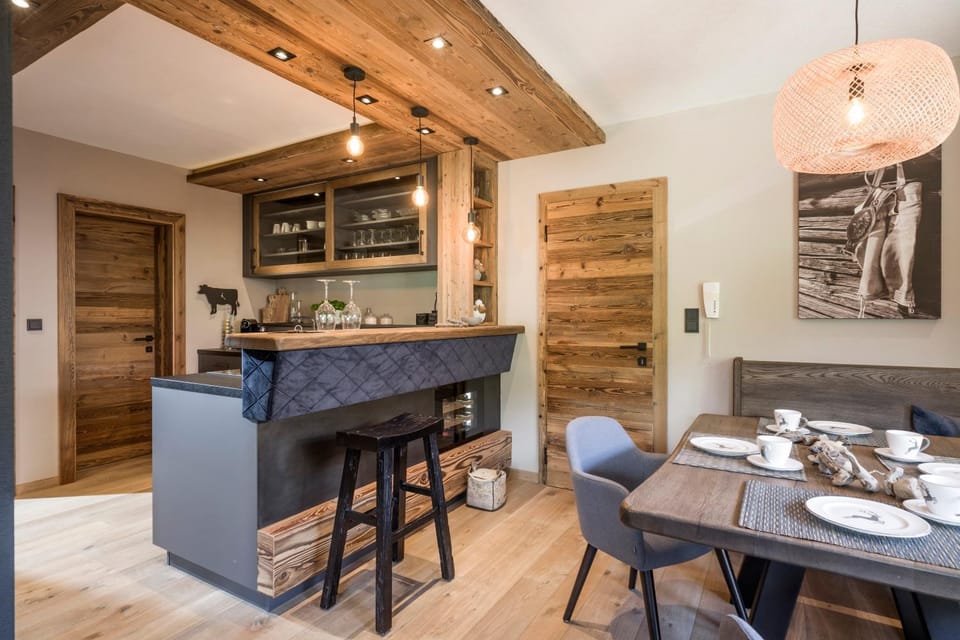 Coffee/tea facilities, Seating area, Dining area