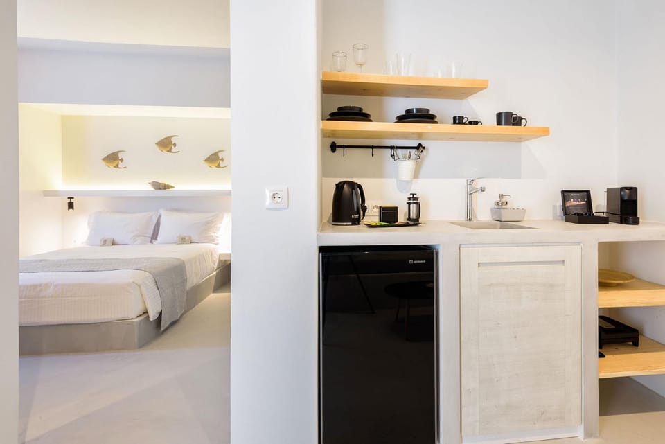 Coffee/tea facilities, Kitchen or kitchenette, Photo of the whole room, Bedroom