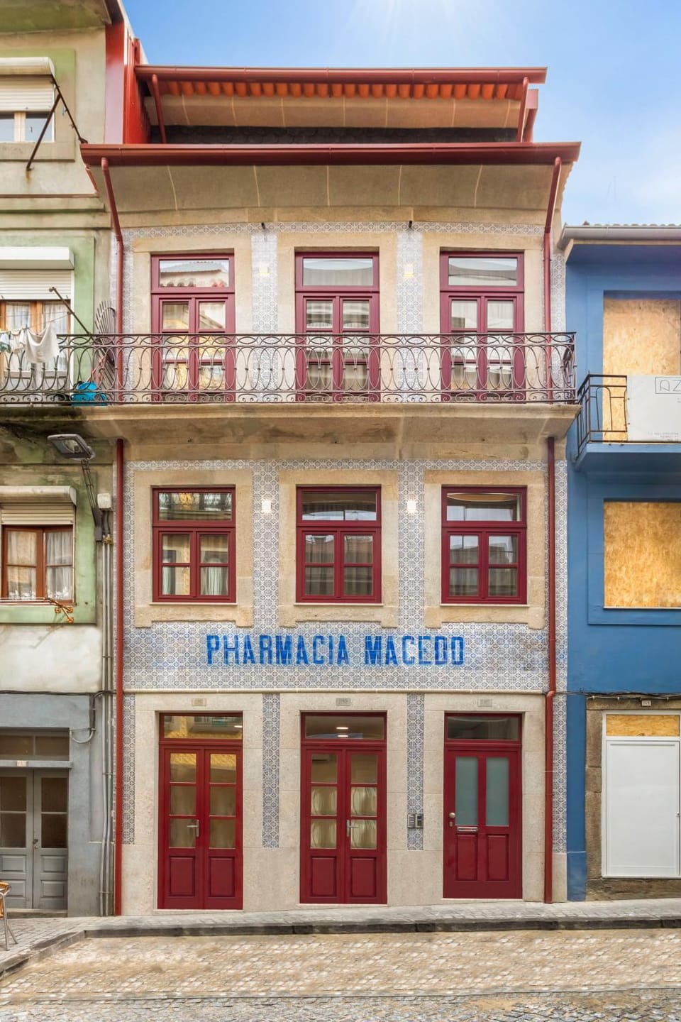 Facade/entrance