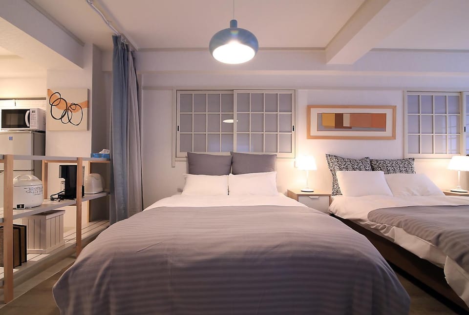 Spacious Tokyo Apartment for 6-8 Guests!! 1 min to Morisita Station , Direct to Shinjuku Apartment hotel in Chiba Prefecture