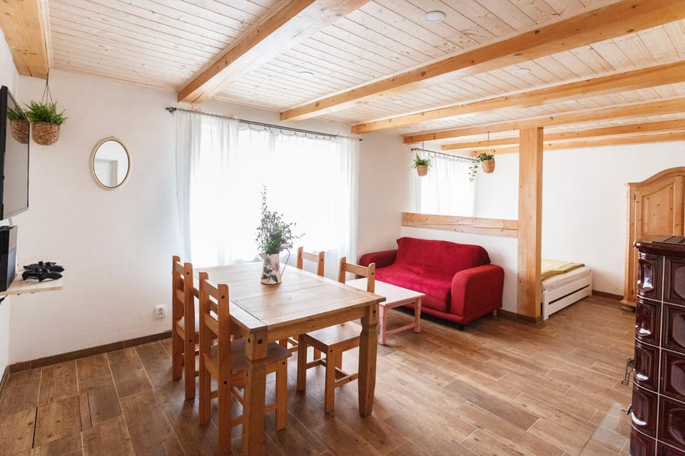 Bed, Living room
