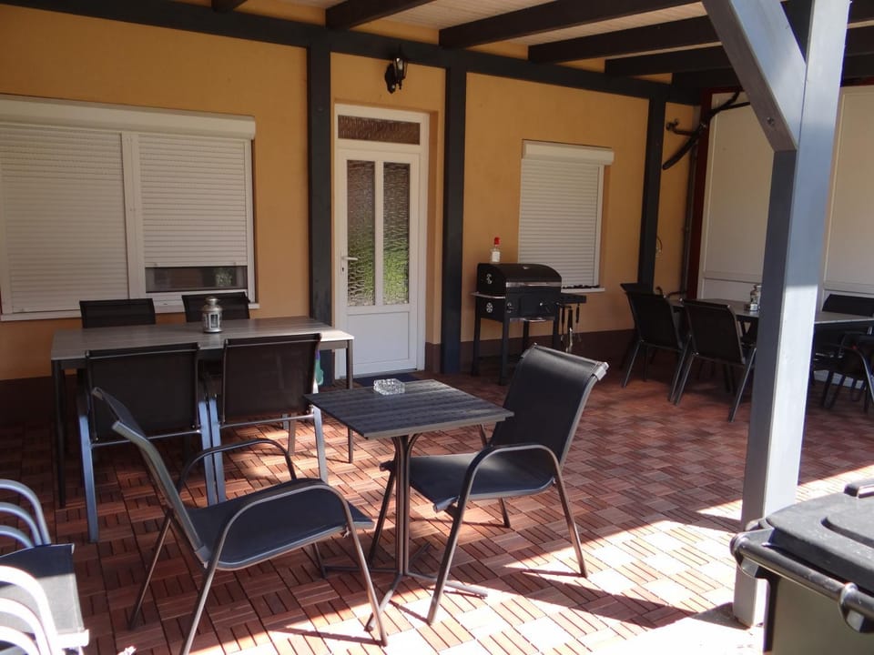 BBQ facilities, Balcony/Terrace