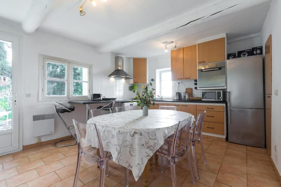 Communal kitchen