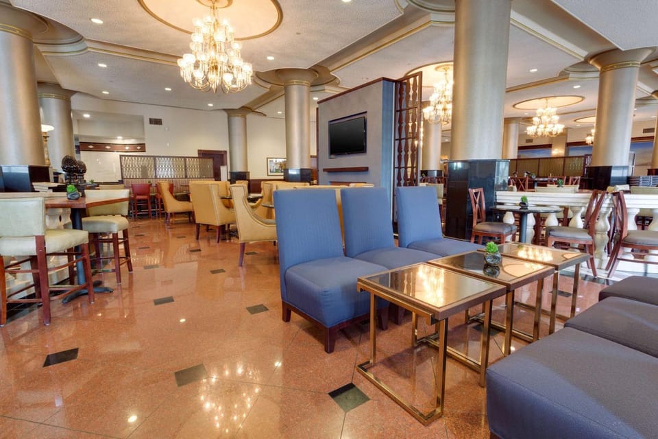 Restaurant/places to eat, Dining area, On site, Breakfast