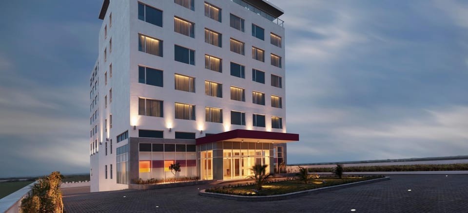 Property building, Facade/entrance