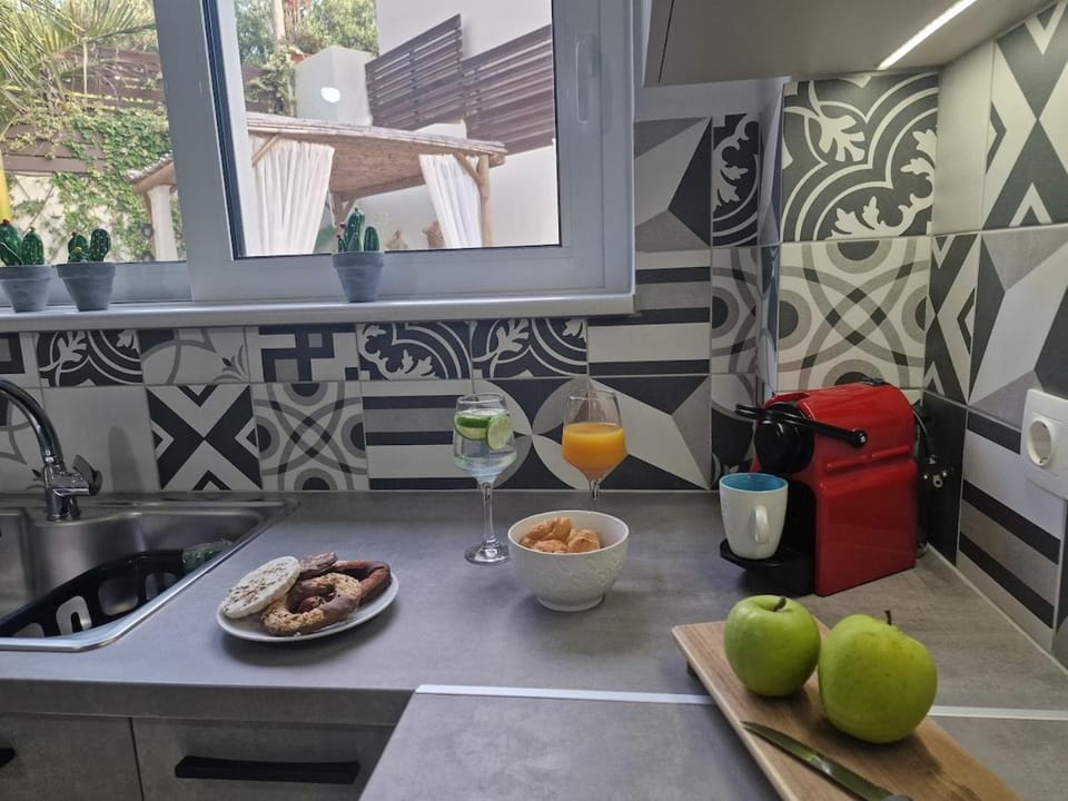 E&G Relax Homes-E Cozy Studio with jacuzzi House in Crete