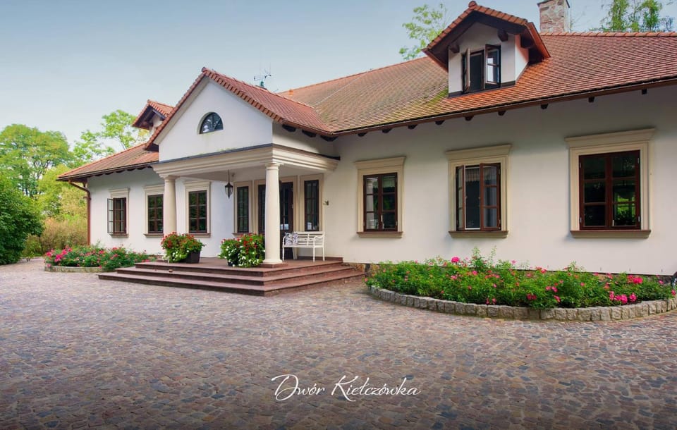 Property building, Facade/entrance, Garden