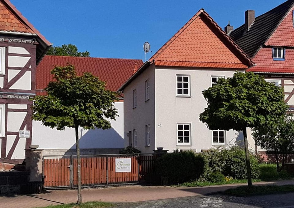 Property building, Neighbourhood