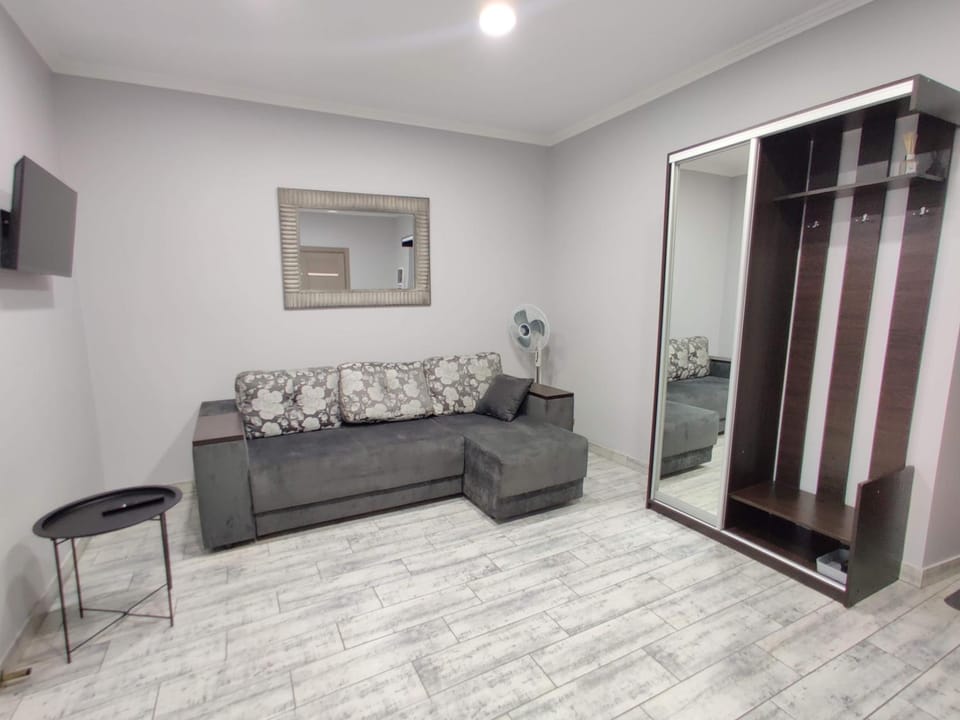 Bed, Activities, TV and multimedia, wardrobe
