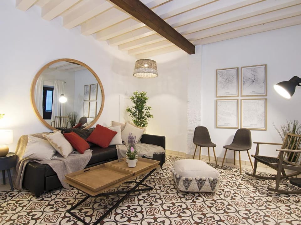 Living room, Photo of the whole room, Dining area