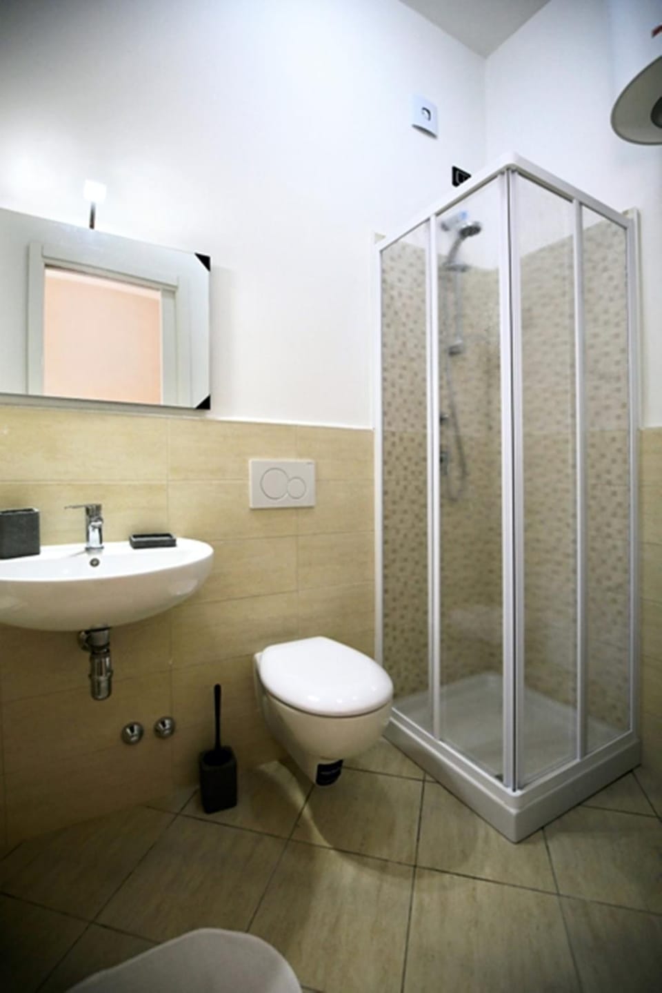 Shower, Toilet, Bed, Bathroom