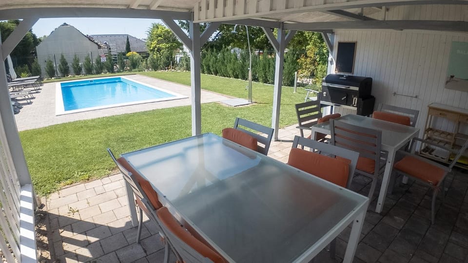 Property building, BBQ facilities, Swimming pool