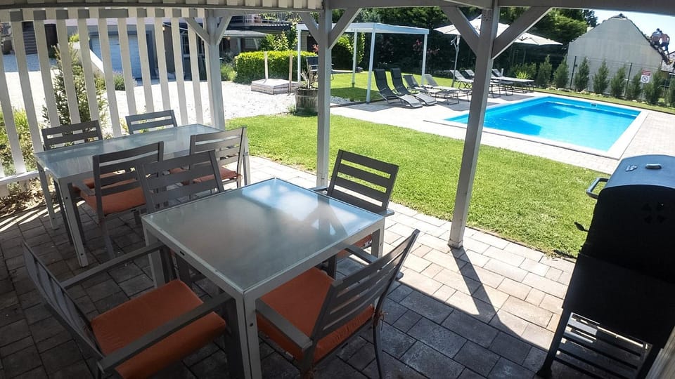 Property building, BBQ facilities, Swimming pool