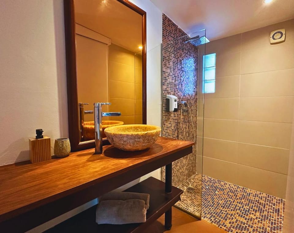Shower, Bathroom, Beach, hair dryier, towels