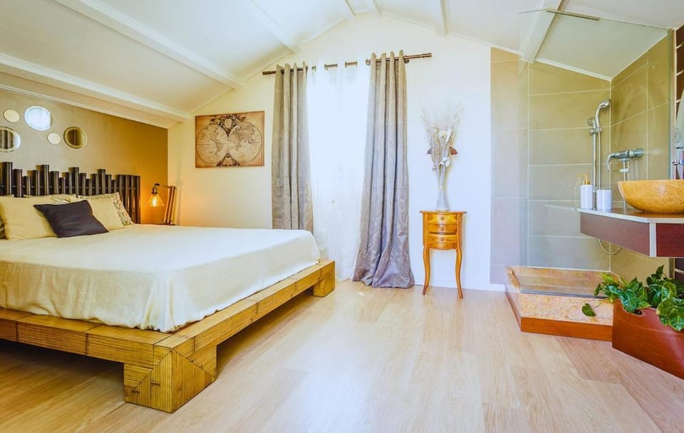 Shower, Toilet, Bed, Bathroom, Photo of the whole room, Beach, Bedroom, Garden view, hair dryier, towels, wardrobe, air conditioner