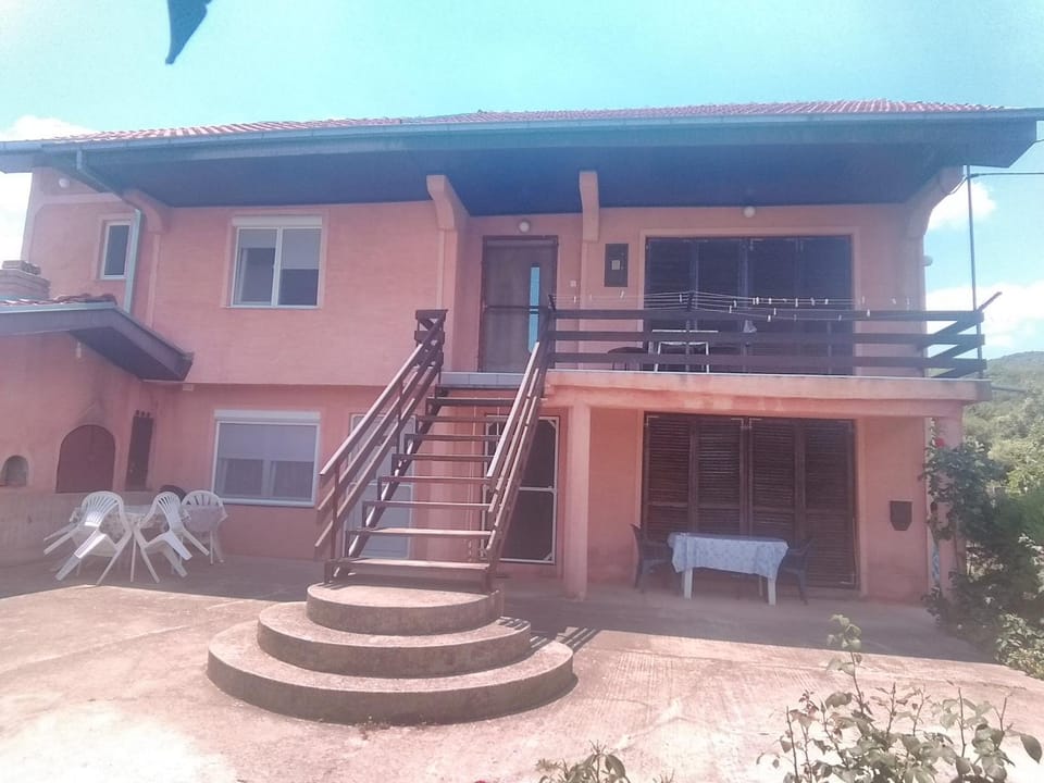 Property building, Day, View (from property/room), Balcony/Terrace