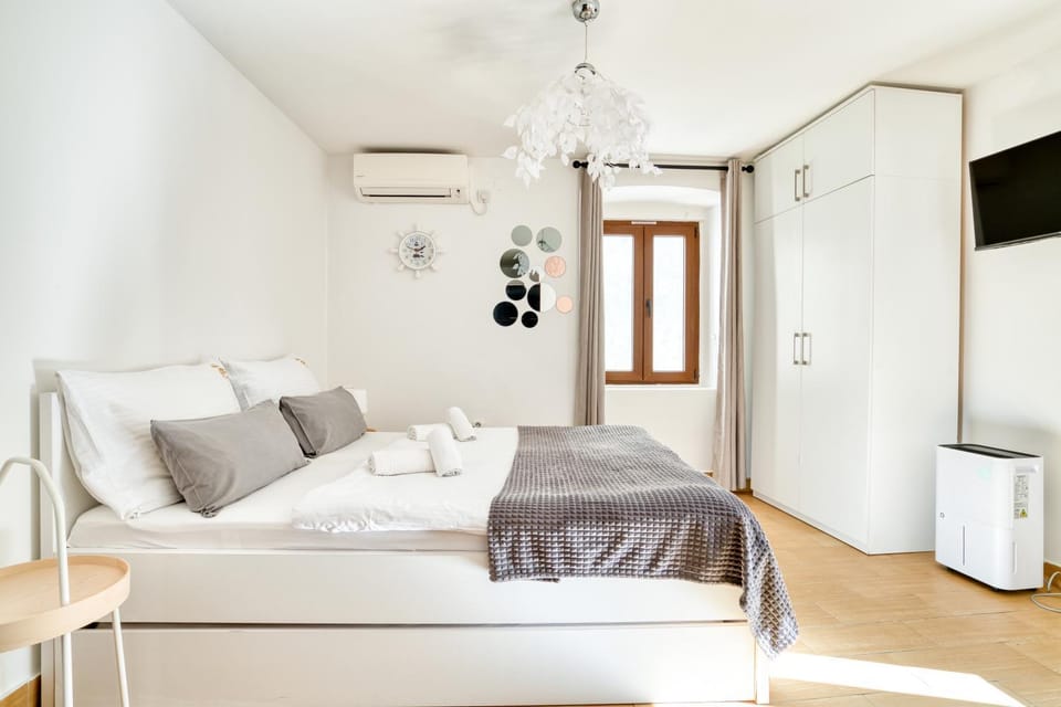 Lana & Ena Apartments Apartment in Kotor