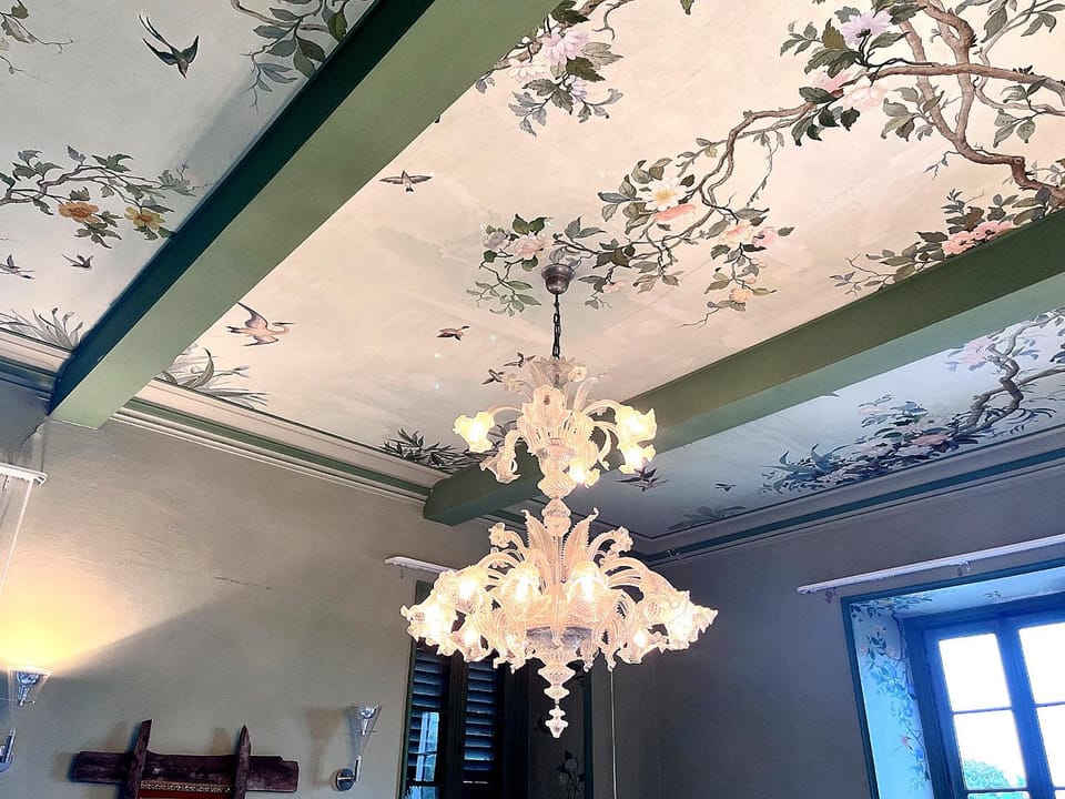 Living room, Decorative detail, Seating area