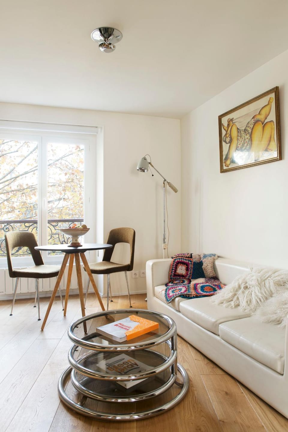 Seating area, Dining area