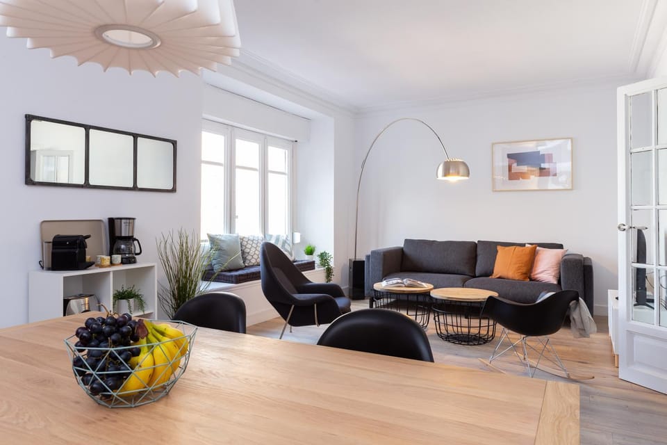 Living room, Dining area