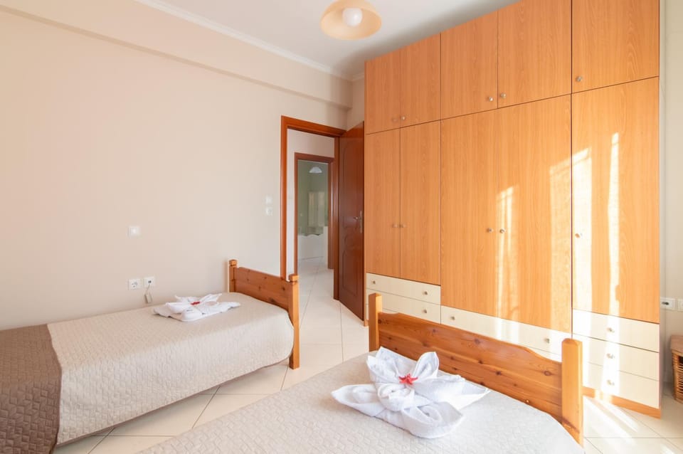 Bedroom, wardrobe