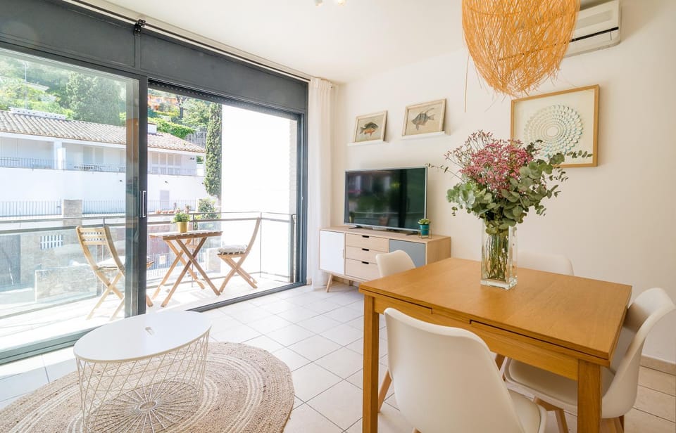 Beach Apartment in the heart of Tamariu Ref 627 Apartment in Tamariu