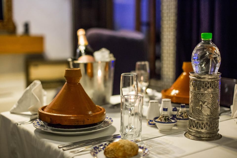 Restaurant/places to eat, Dining area
