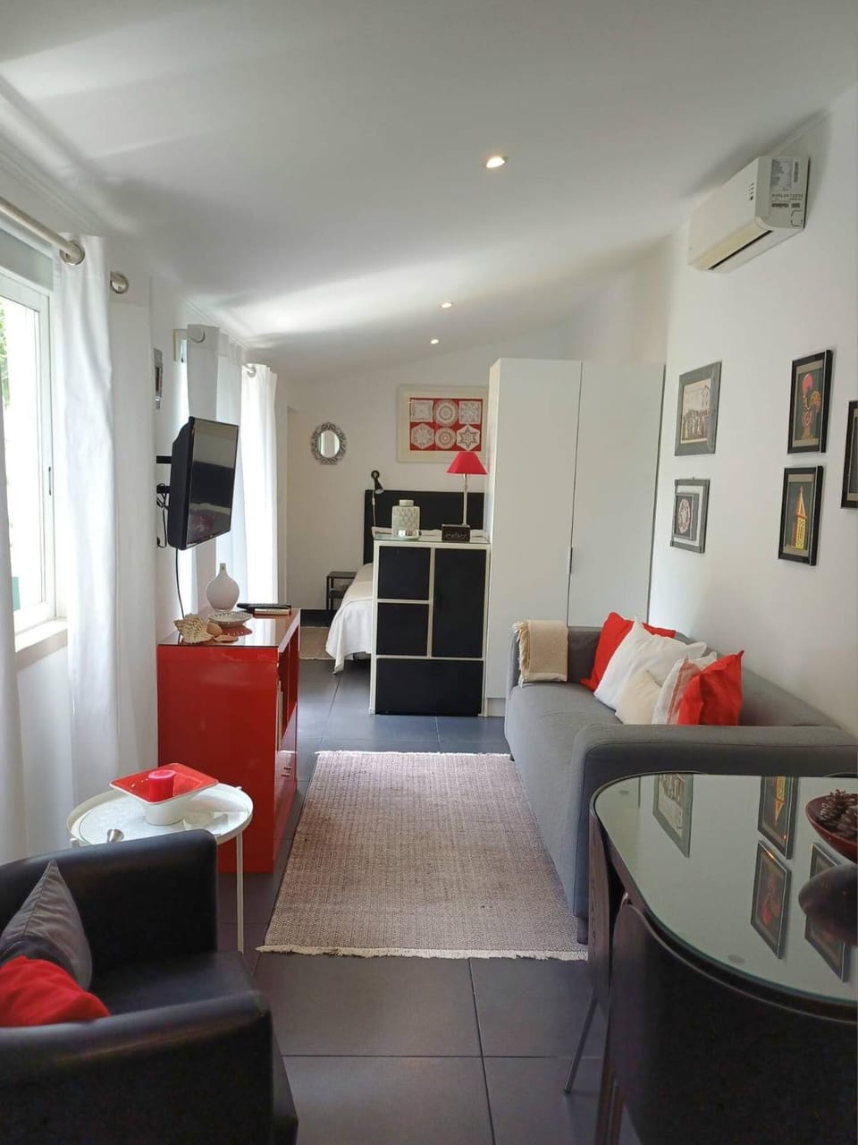 Living room, Dining area