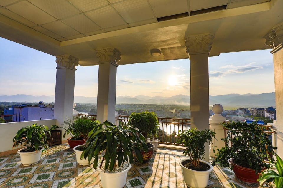 Balcony/Terrace, City view, Landmark view, Mountain view, River view, Street view