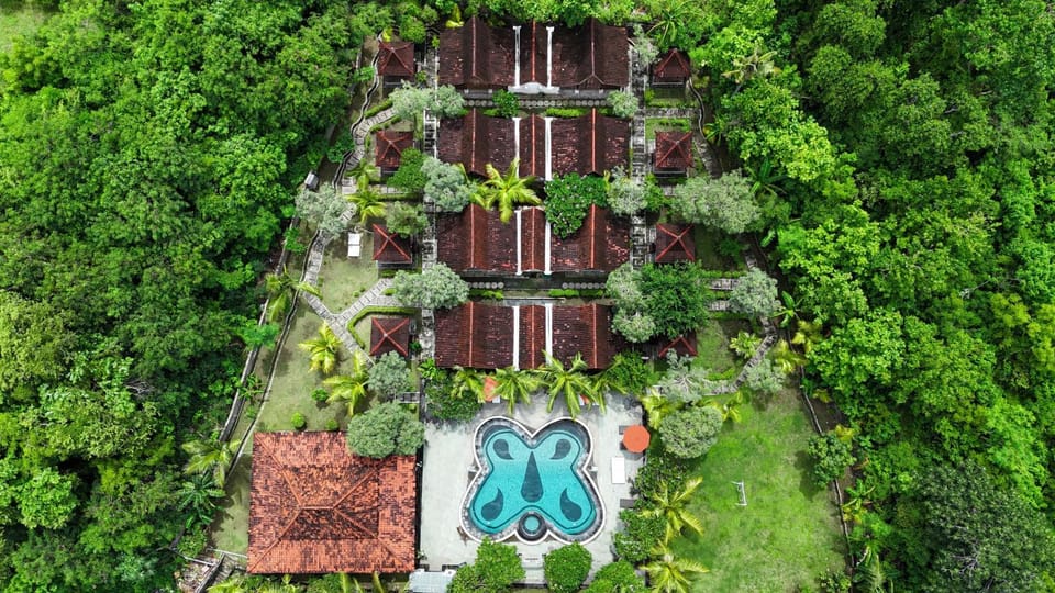 Property building, View (from property/room)