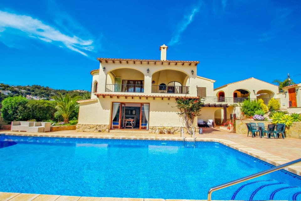 Alice - holiday home with private swimming pool in Benissa Villa in Marina Alta