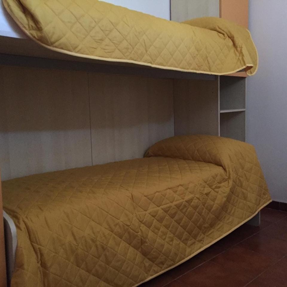 bunk bed