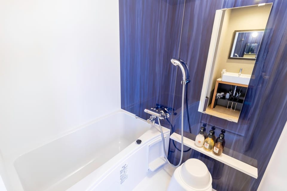Bathroom, Bath
