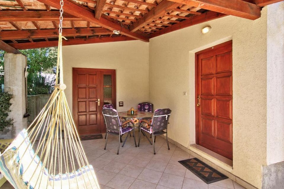Patio, Facade/entrance, Balcony/Terrace