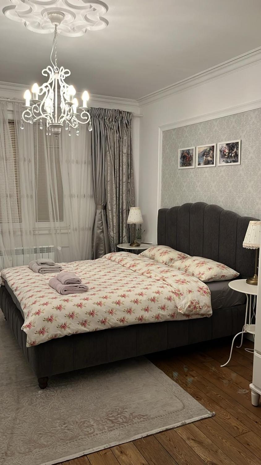 Bed, Photo of the whole room, Bedroom, heating