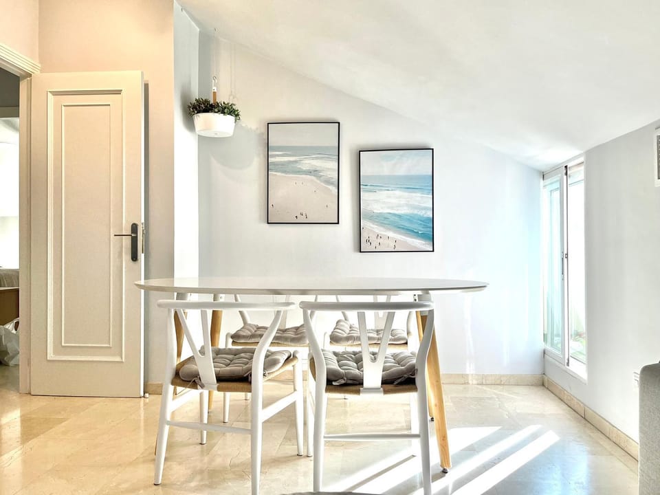 Dining area, Dinner