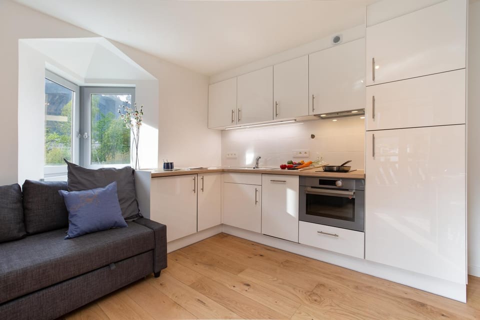 Kitchen or kitchenette, Living room