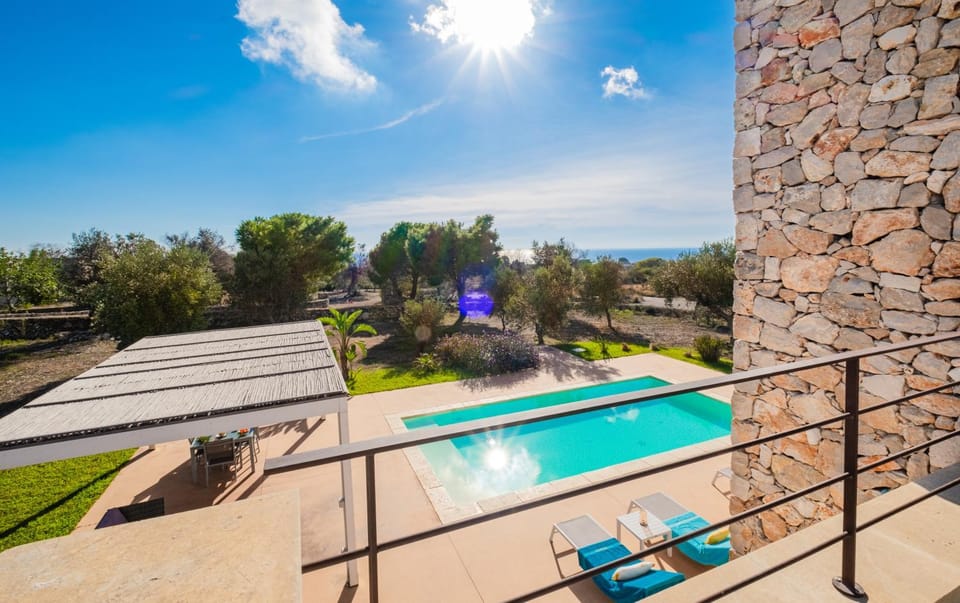 Day, Natural landscape, Pool view, Swimming pool