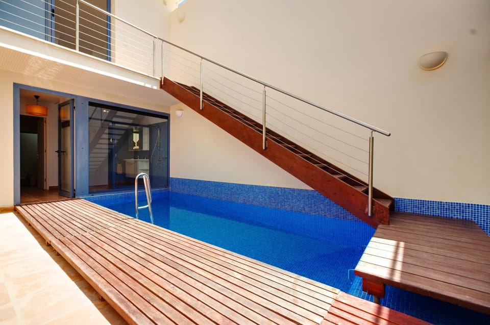 Pool view, Swimming pool, Swimming pool, pet friendly, pet friendly