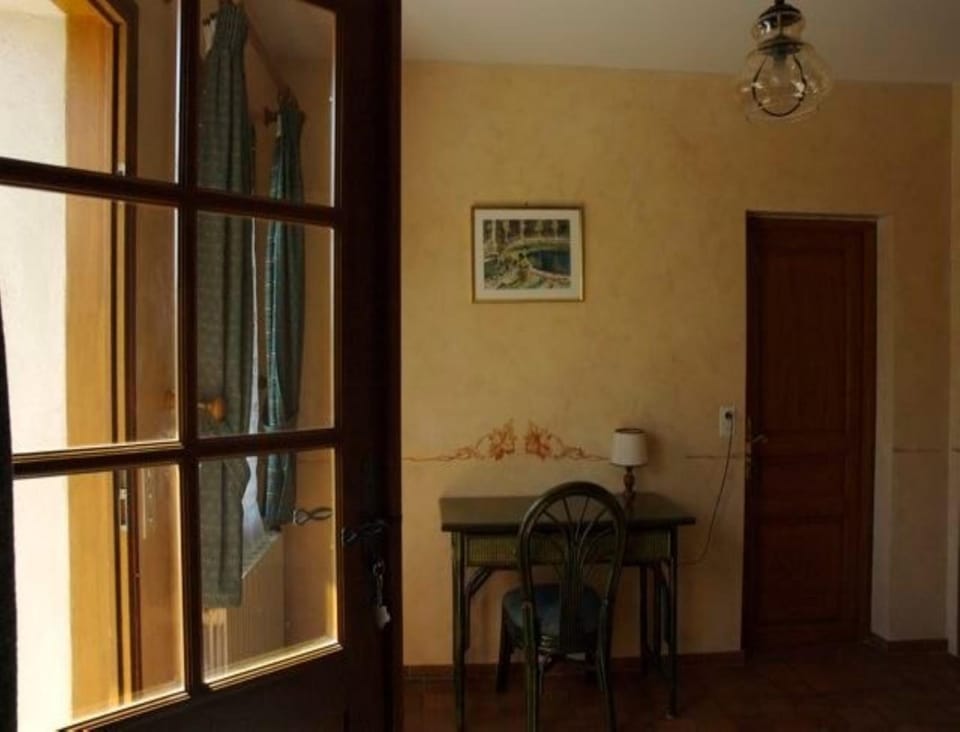 Chambres d'Hôtes Les Pierries Bed and Breakfast in Bourgogne-Franche-Comté