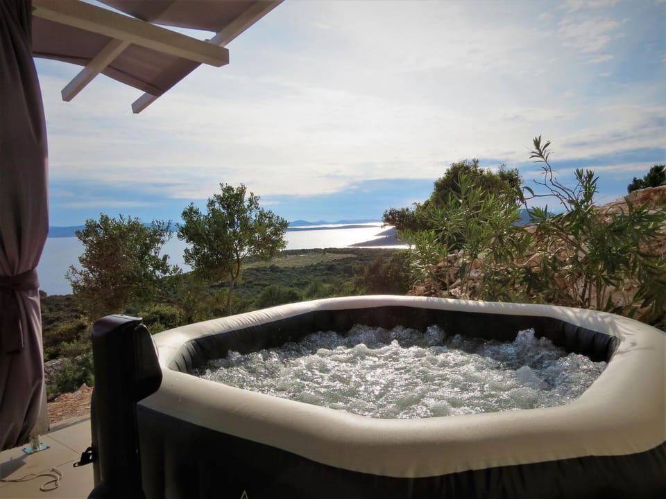 Massage, Sauna, Solarium, Balcony/Terrace, Spa and wellness centre/facilities, Sea view