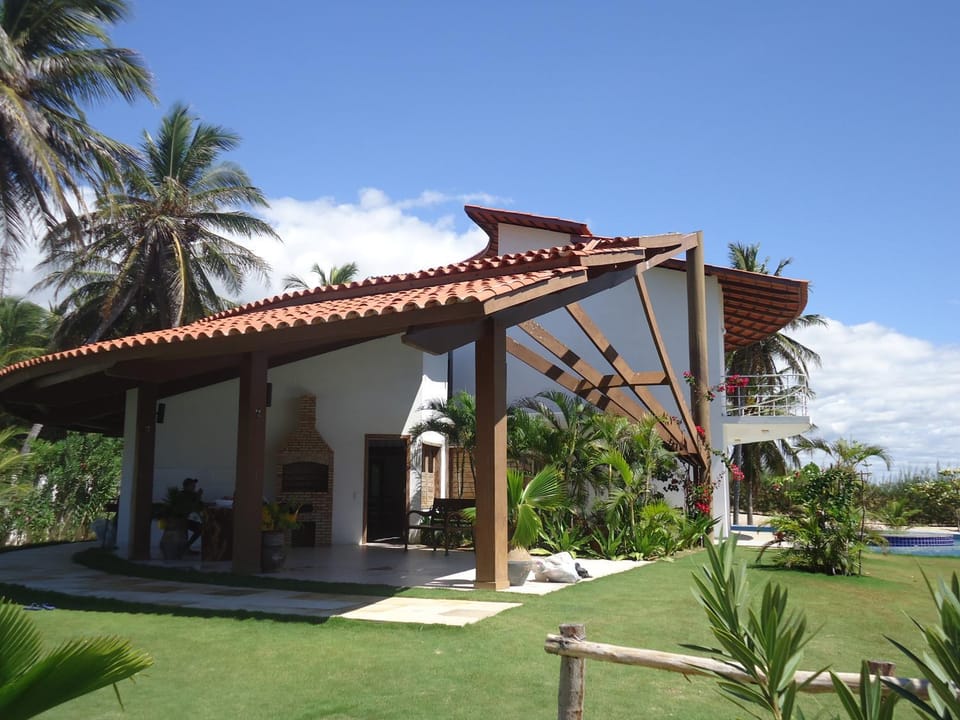 Facade/entrance, Garden