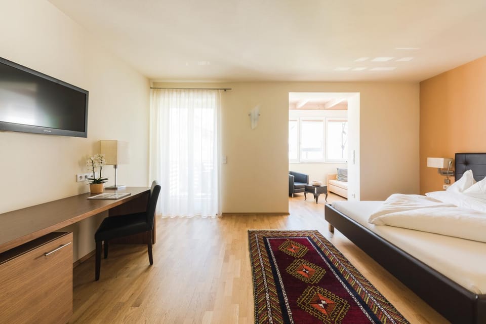 Bed, Photo of the whole room, Bedroom, hair dresser