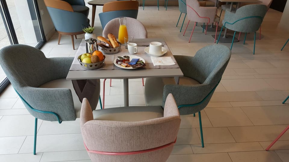 Breakfast, Continental breakfast