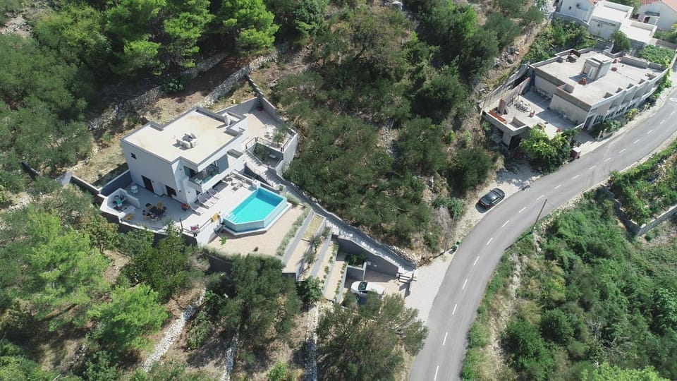 Villa Leona a luxury villa near Makarska, heated pool Villa in Split-Dalmatia County